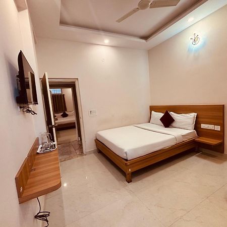 Seema Palace Inn 1 Km From Railwaystaion Mysore Exterior photo